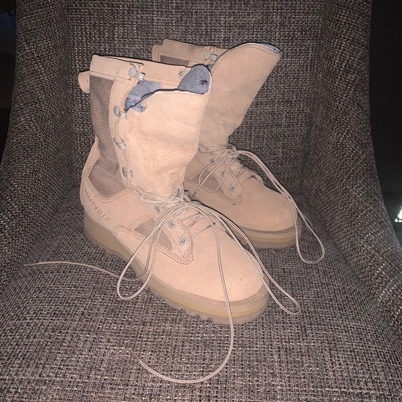 GORE-TEX BOOTS!!! - Picture 2 of 8